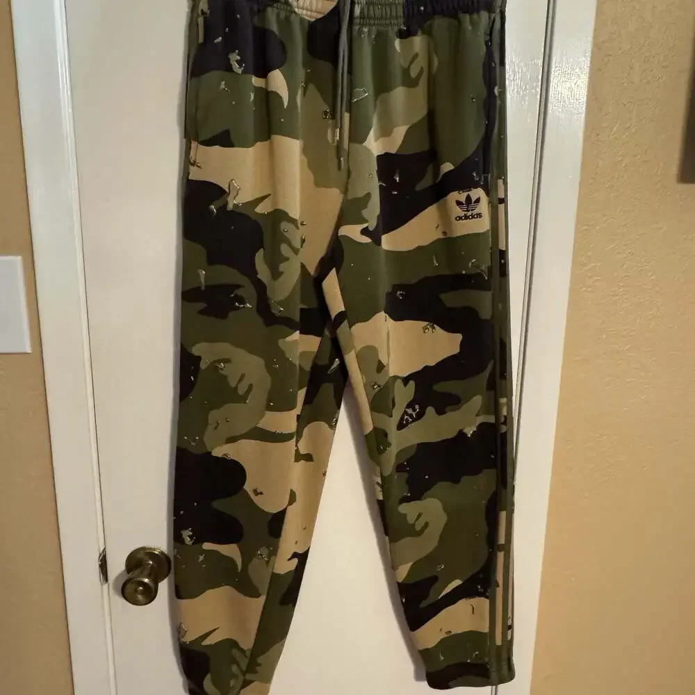 Adidas Originals Camo Distressed Jogger Sweatpants Men’s Large Trefoil 3 Stripe